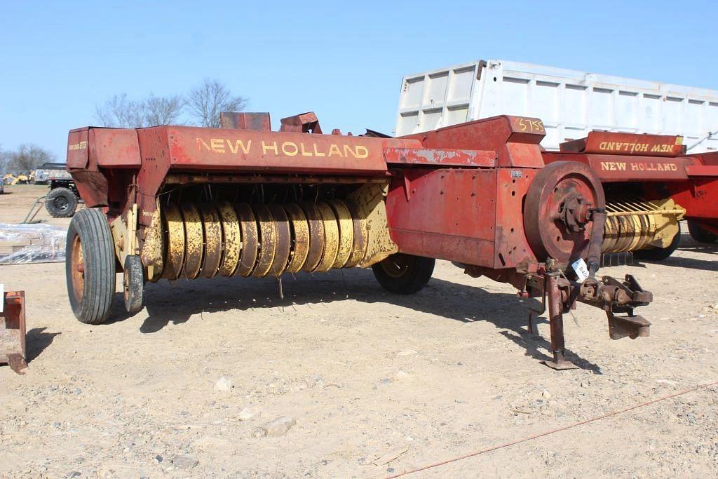 Image of New Holland Hayliner 273 Primary image