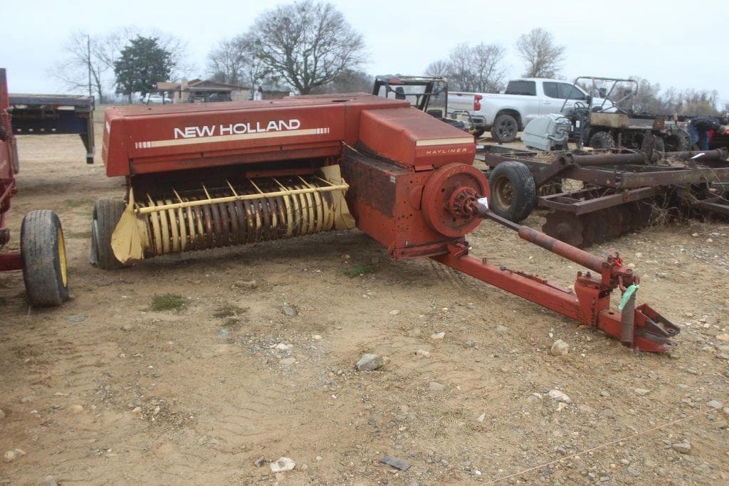 Image of New Holland Hayliner 276 Primary image
