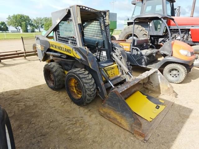 Image of New Holland L175 equipment image 1