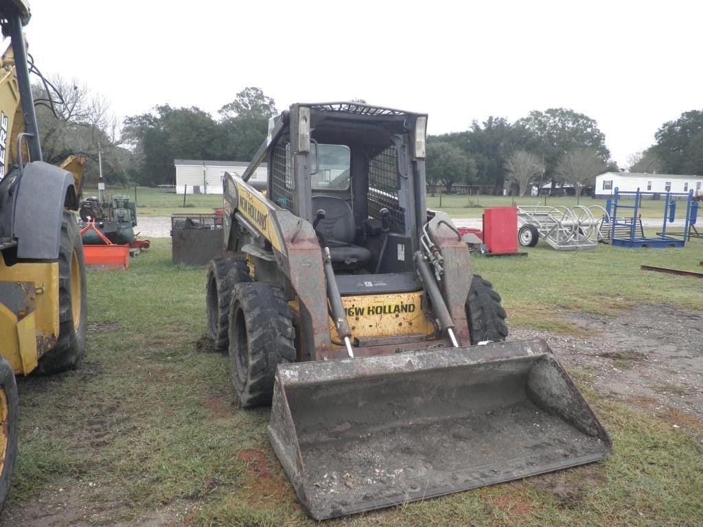 Main image New Holland L180