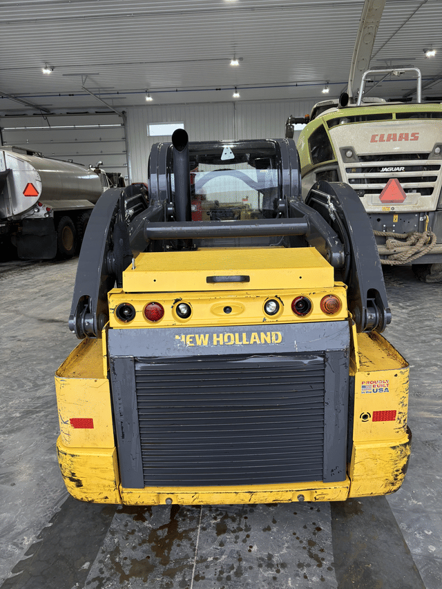 Image of New Holland L328 equipment image 1