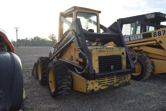 Image of New Holland L555 equipment image 1