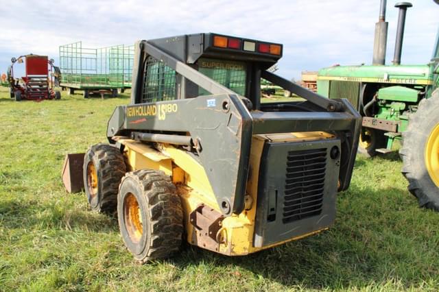 Image of New Holland LS180 equipment image 3
