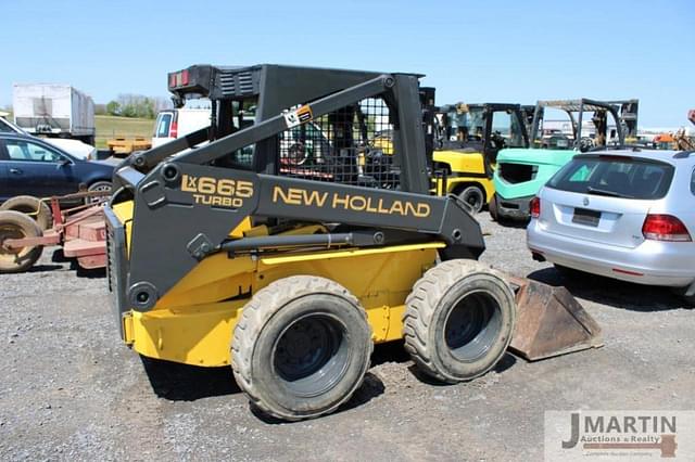 Image of New Holland LX665 equipment image 2