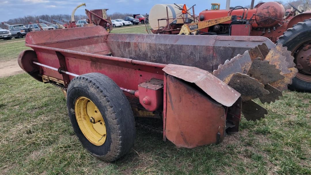 Image of New Holland 510 Image 1