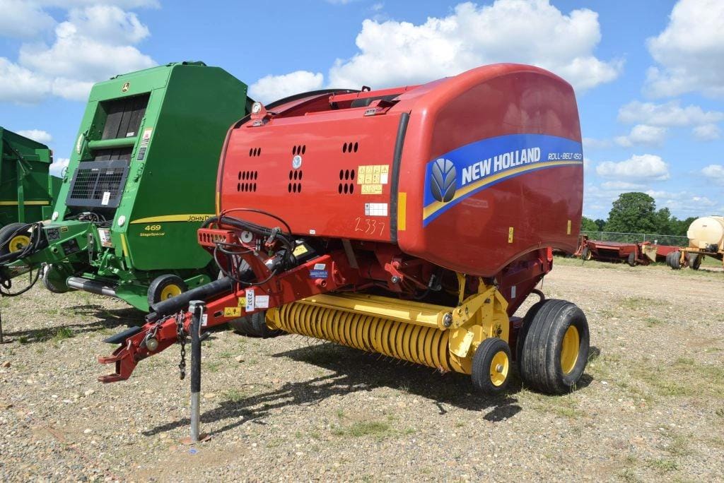 Main image New Holland RB450