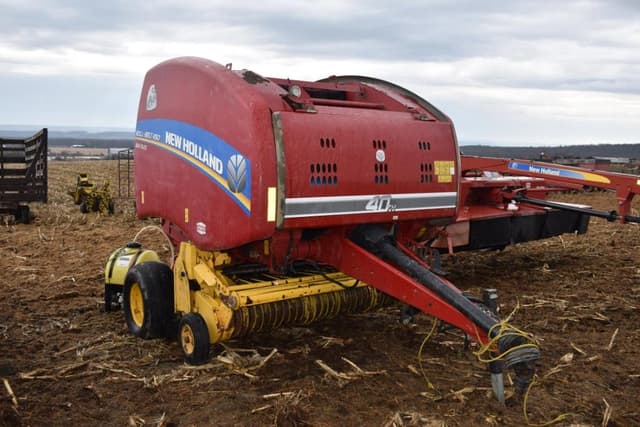Image of New Holland RB450 equipment image 1
