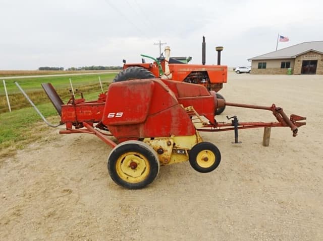 Image of New Holland S-69 equipment image 2
