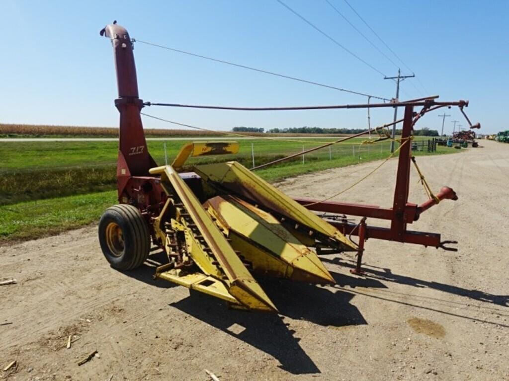 Main image New Holland 717