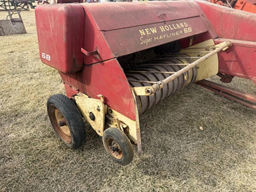 Image of New Holland Super Hayliner 68 Image 1