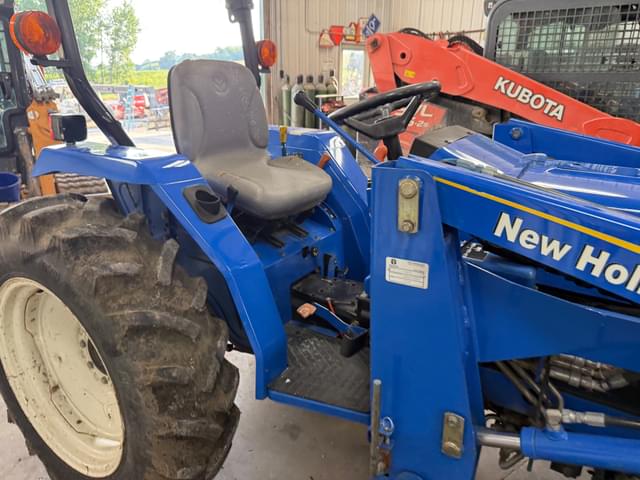 Image of New Holland T1510 equipment image 3