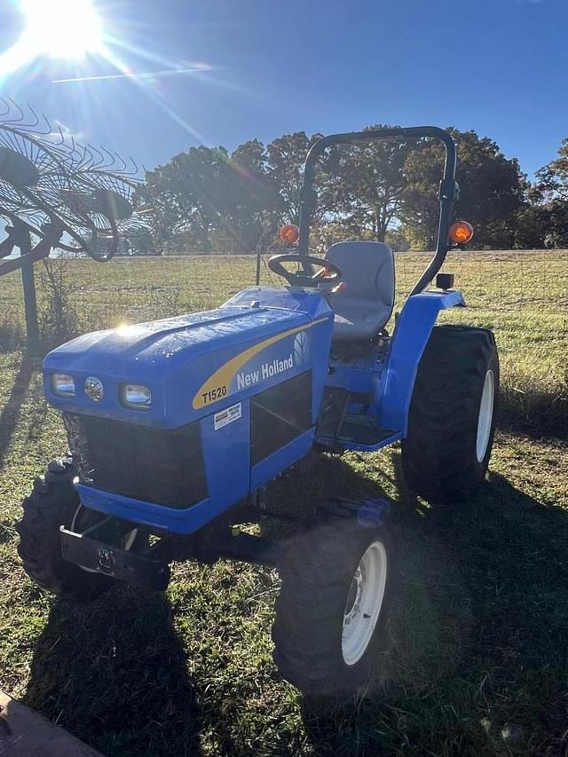 Image of New Holland T1520 equipment image 1