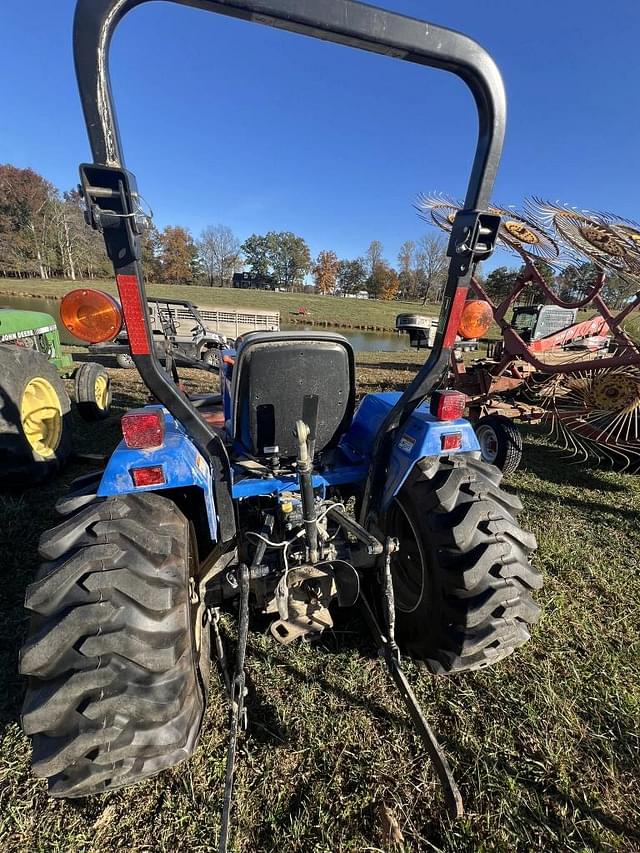 Image of New Holland T1520 equipment image 2