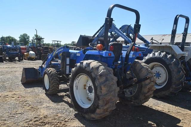 Image of New Holland T1530 equipment image 1
