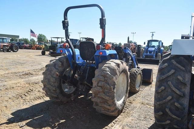 Image of New Holland T1530 equipment image 2