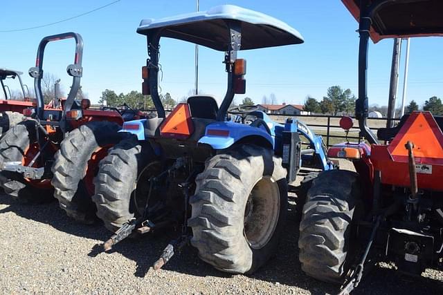 Image of New Holland T2320 equipment image 2