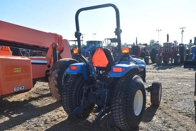Image of New Holland TC29 equipment image 2