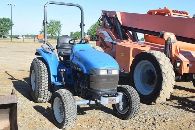 Image of New Holland TC29 equipment image 3