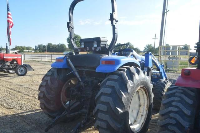 Image of New Holland TC40A equipment image 2