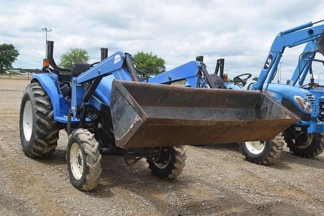 Image of New Holland TC45 equipment image 3