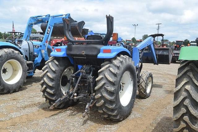 Image of New Holland TC45 equipment image 2
