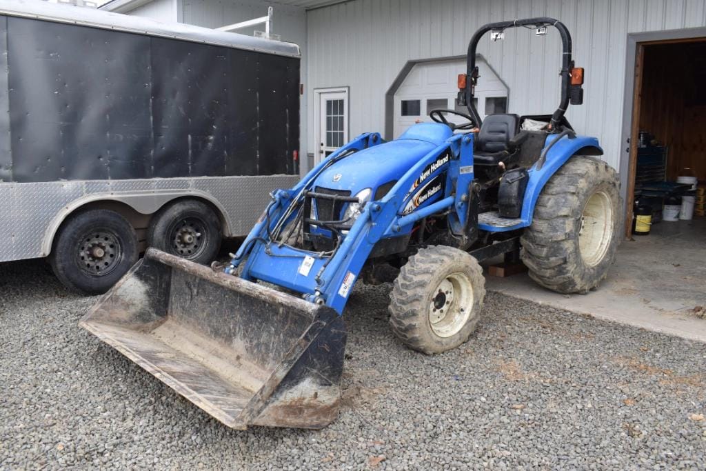 New Holland TC45A Equipment Image0