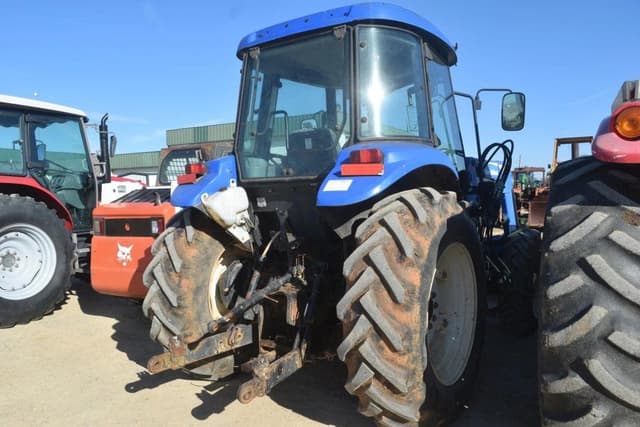 Image of New Holland TD80D equipment image 2