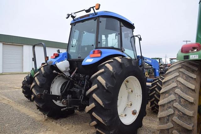 Image of New Holland TD95D equipment image 2