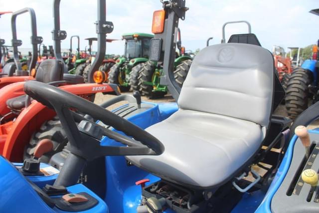 Image of New Holland TC33DA equipment image 3