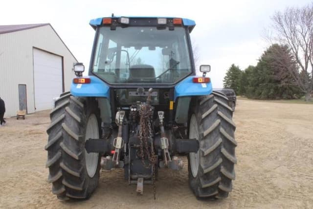 Image of New Holland TM165 equipment image 3