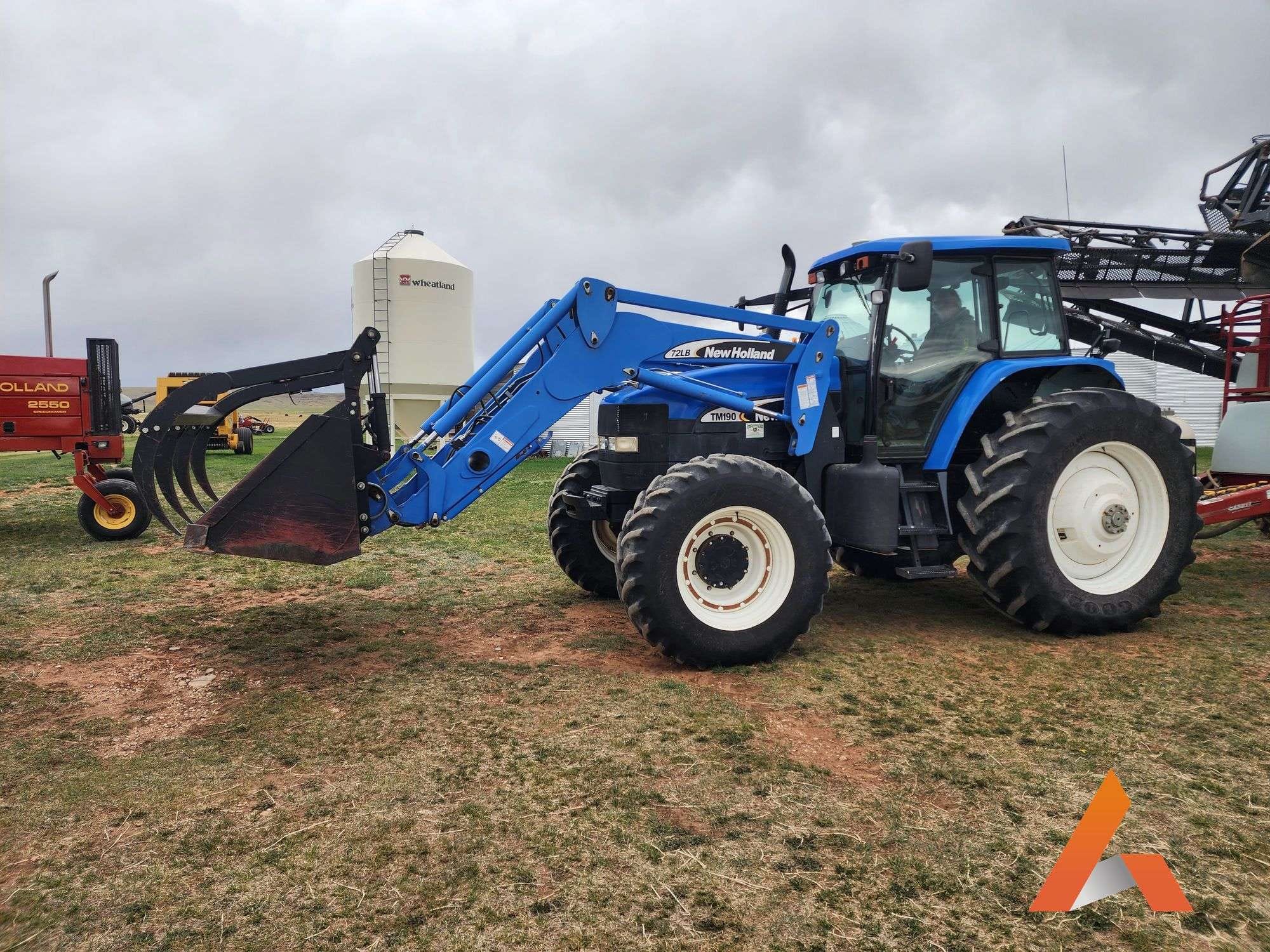 New Holland TM190 Equipment Image0