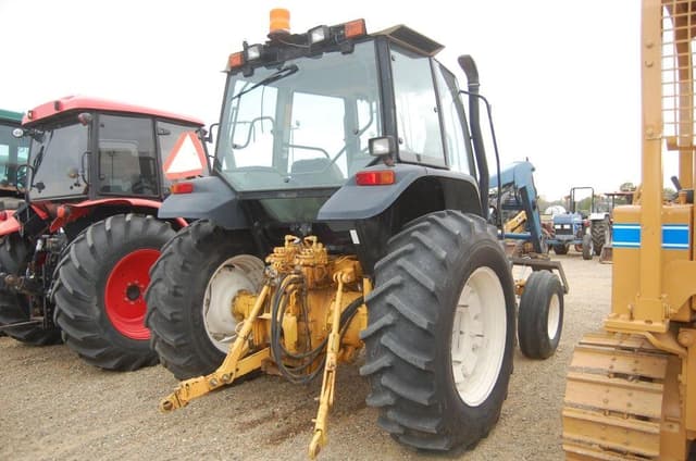 Image of New Holland TS100 equipment image 2