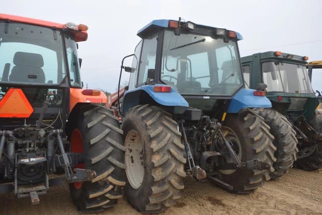 Image of New Holland TS100 equipment image 1