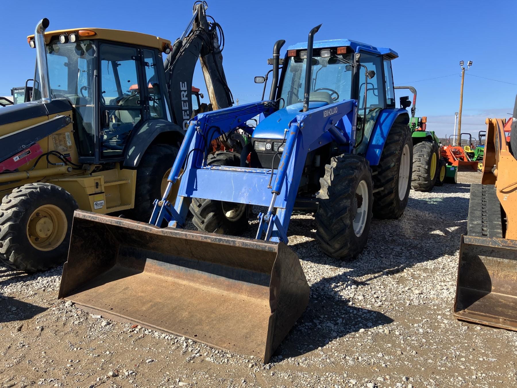 Main image New Holland TS100