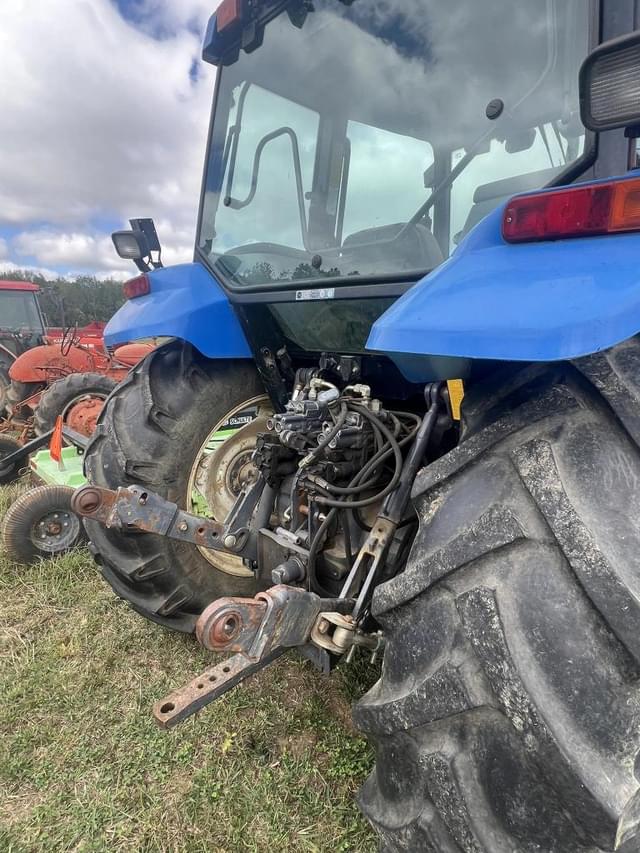 Image of New Holland TS100 equipment image 2