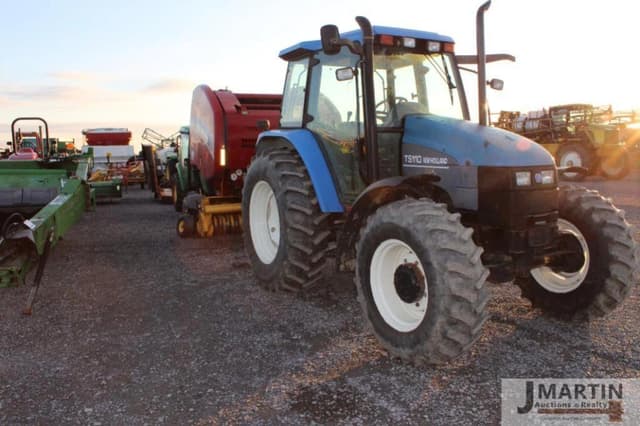 Image of New Holland TS110 equipment image 1