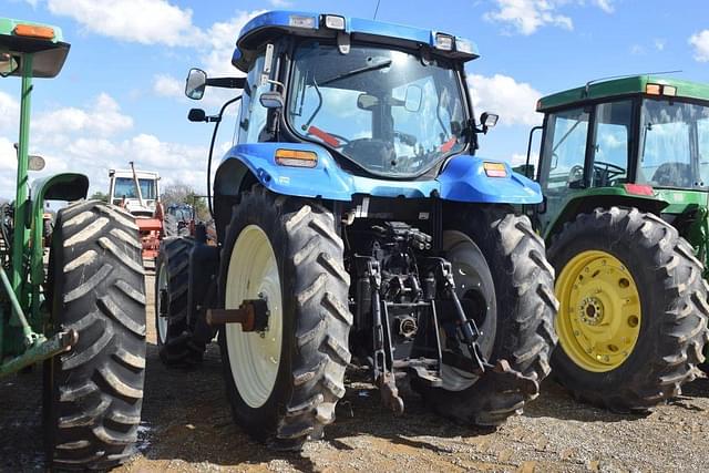 Image of New Holland TS135A equipment image 1