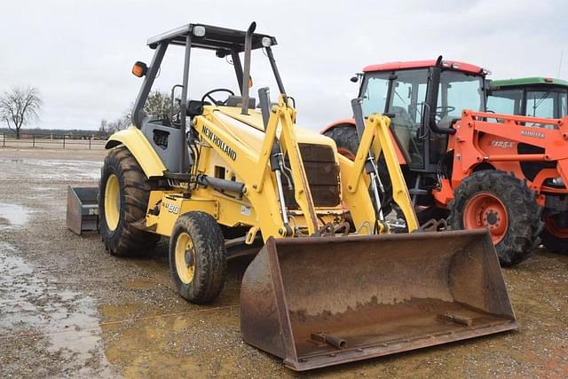 Image of New Holland U80 equipment image 3