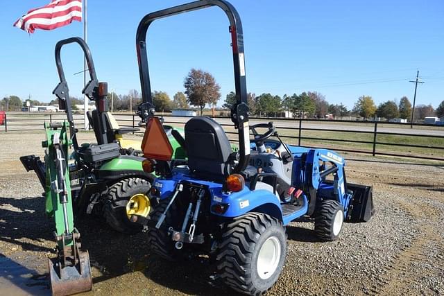 Image of New Holland Workmaster 25S equipment image 2