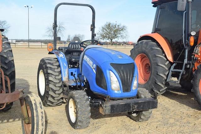 Image of New Holland Workmaster 33 equipment image 3