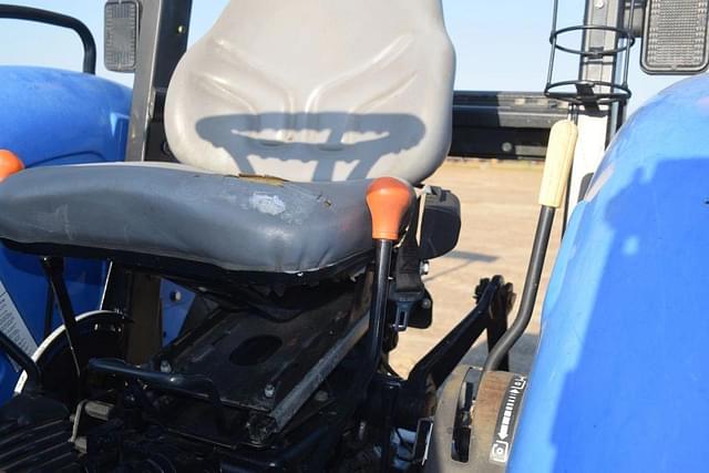 Image of New Holland Workmaster 50 equipment image 4