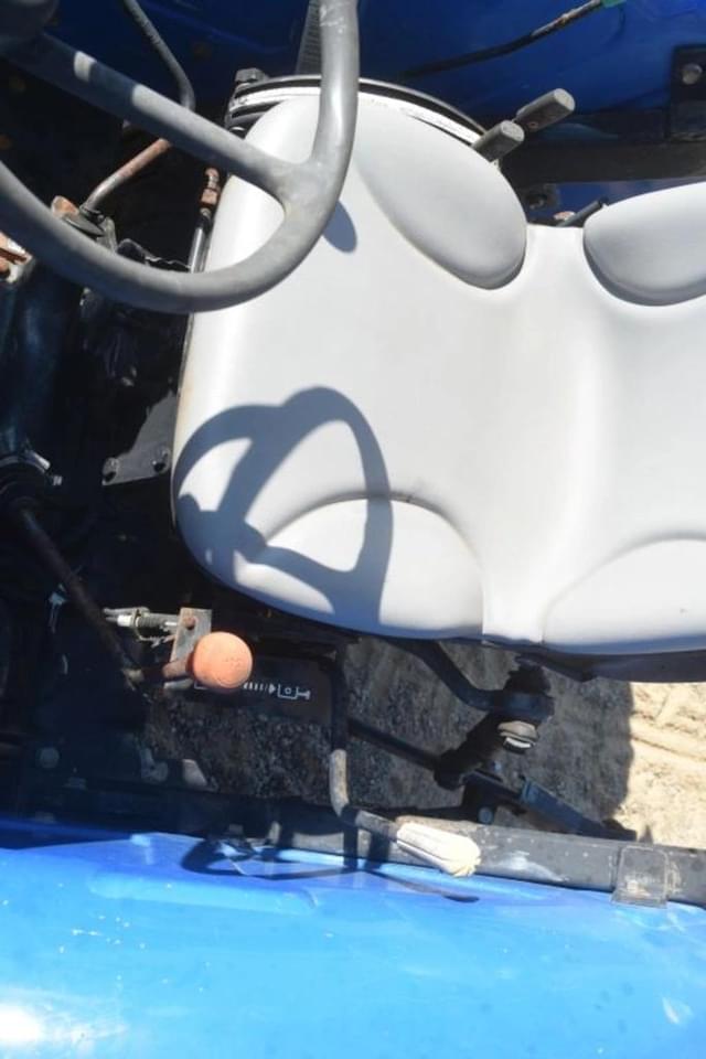 Image of New Holland Workmaster 75 equipment image 4