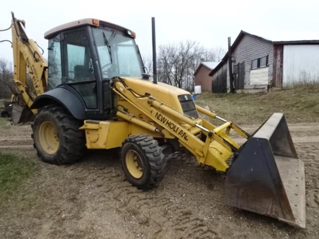 Image of New Holland 575E equipment image 3