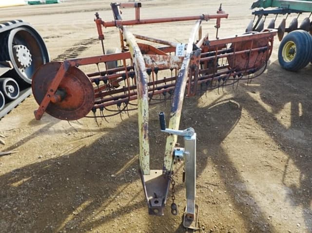 Image of New Idea 402 equipment image 4