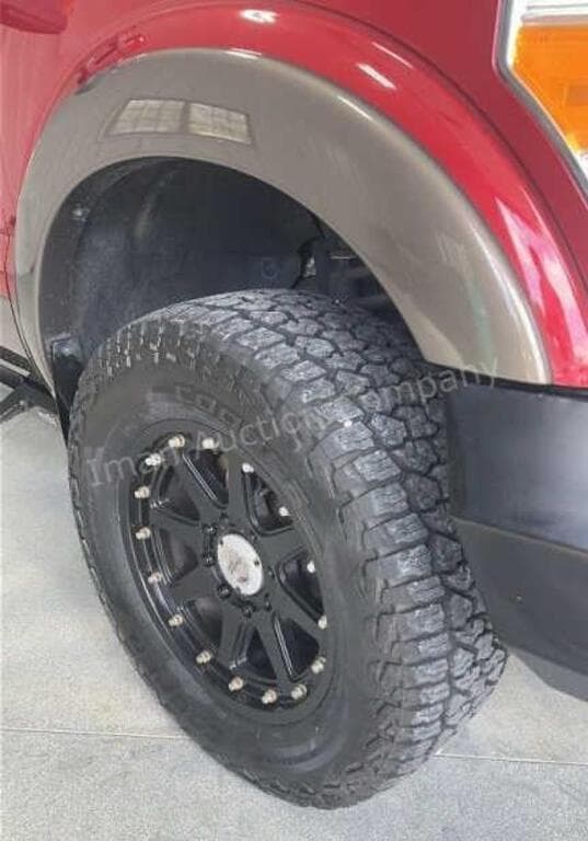 Image of Ford F-350 equipment image 3