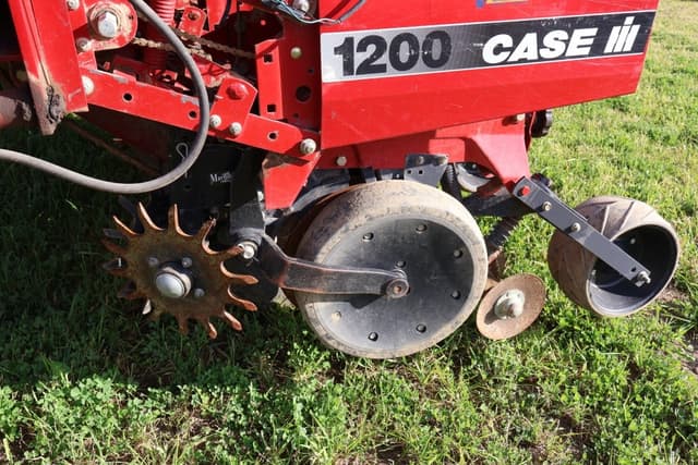 Image of Case IH 1200 equipment image 2