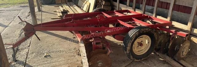 Image of International Harvester 37 equipment image 1