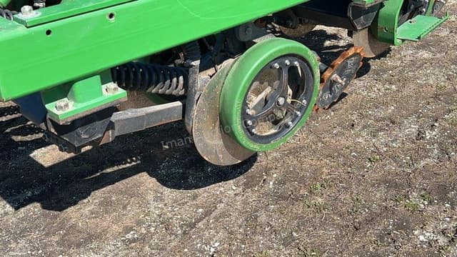 Image of John Deere 1590 equipment image 2