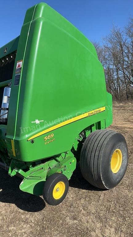 Image of John Deere 569 Premium equipment image 1