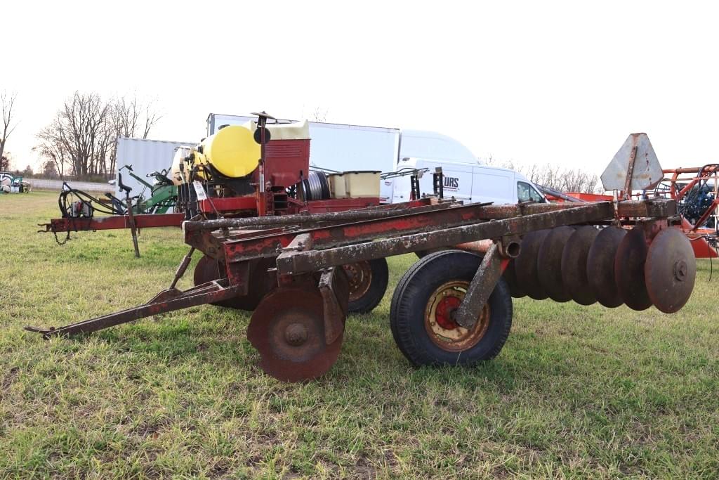 Image of Massey Ferguson 52 Image 1